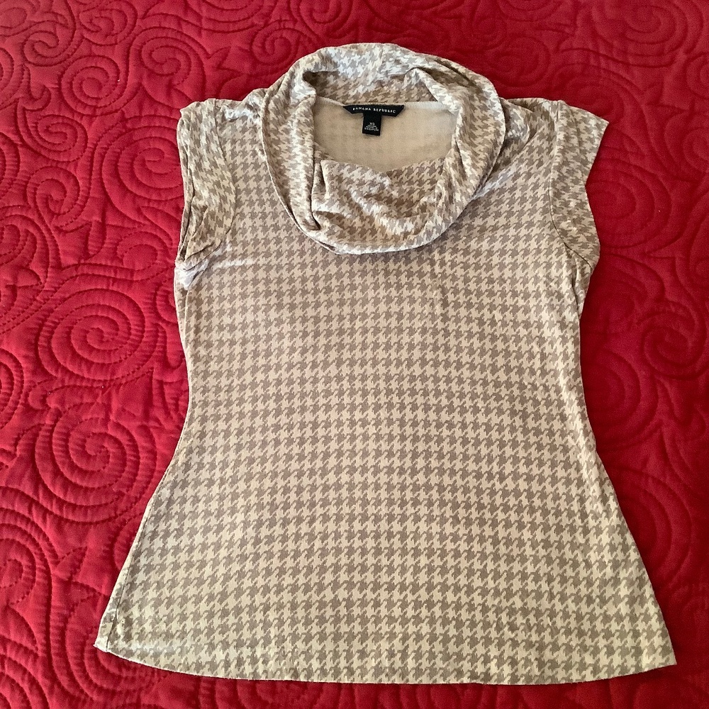 BANANA REPUBLIC Sleeveless Cowl Neck Top
